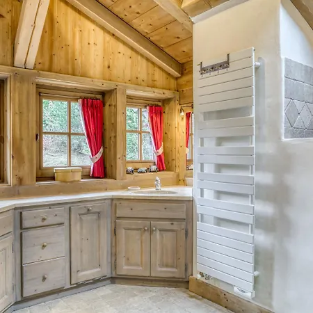 Chalet Magnifique Avec Piscine Et Sauna Megeve