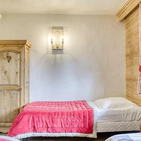 Chalet Magnifique Avec Piscine Et Sauna