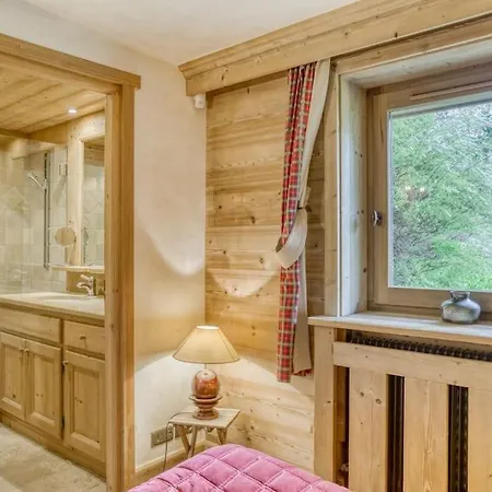 Magnifique Avec Piscine Et Sauna Chalet