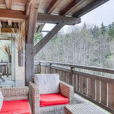 Chalet Magnifique Avec Piscine Et Sauna