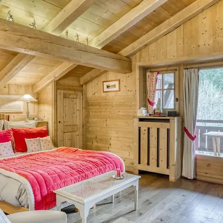 Chalet Magnifique Avec Piscine Et Sauna